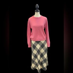 55% Merino and cashmere blend pink crew neck sweater by Bartolini Size M/L EUC